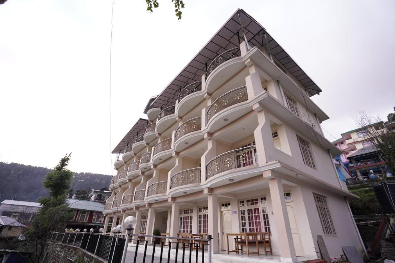 Sky Pie Hotel Dharamshala Extérieur photo