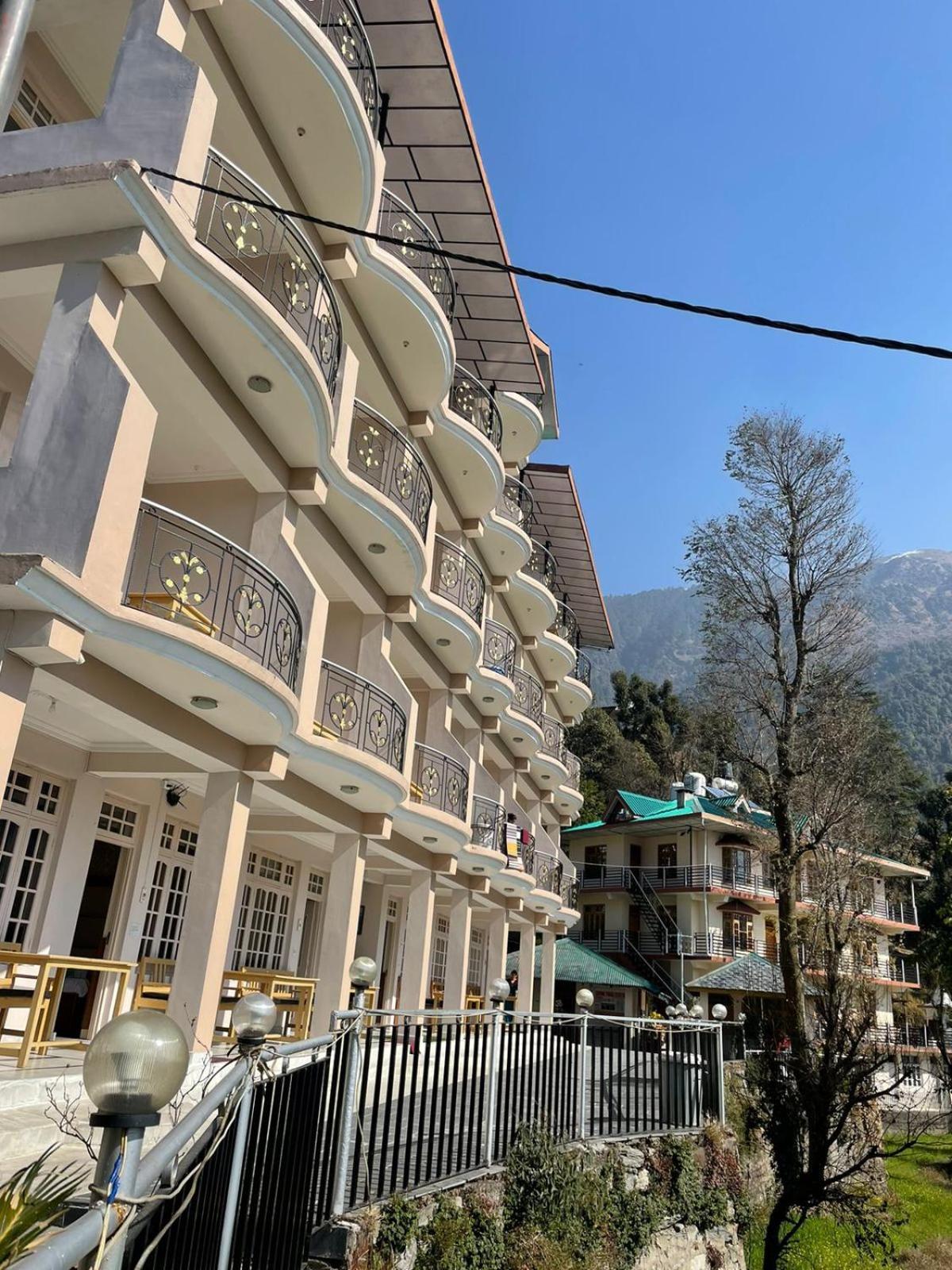 Sky Pie Hotel Dharamshala Extérieur photo