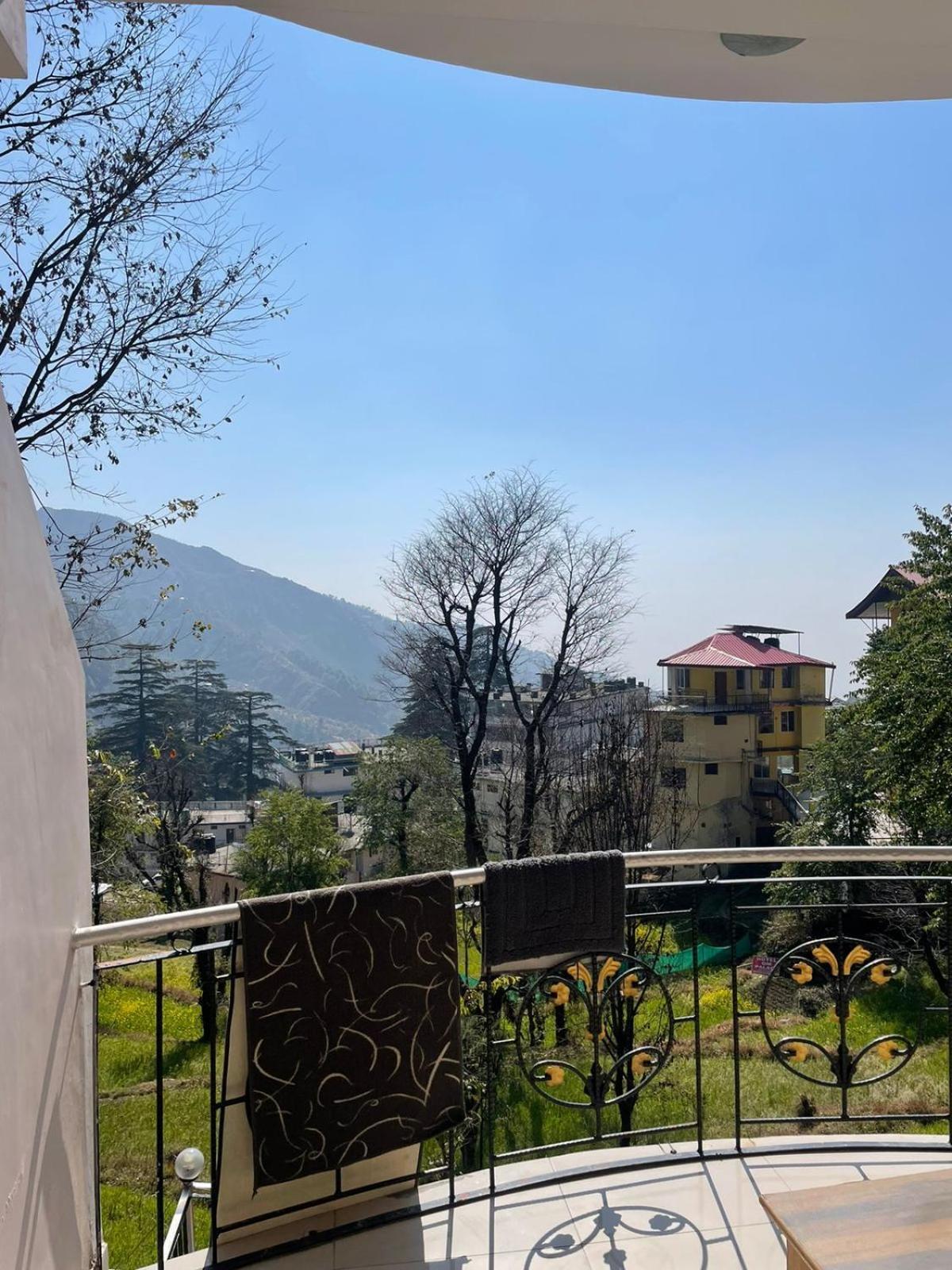 Sky Pie Hotel Dharamshala Extérieur photo