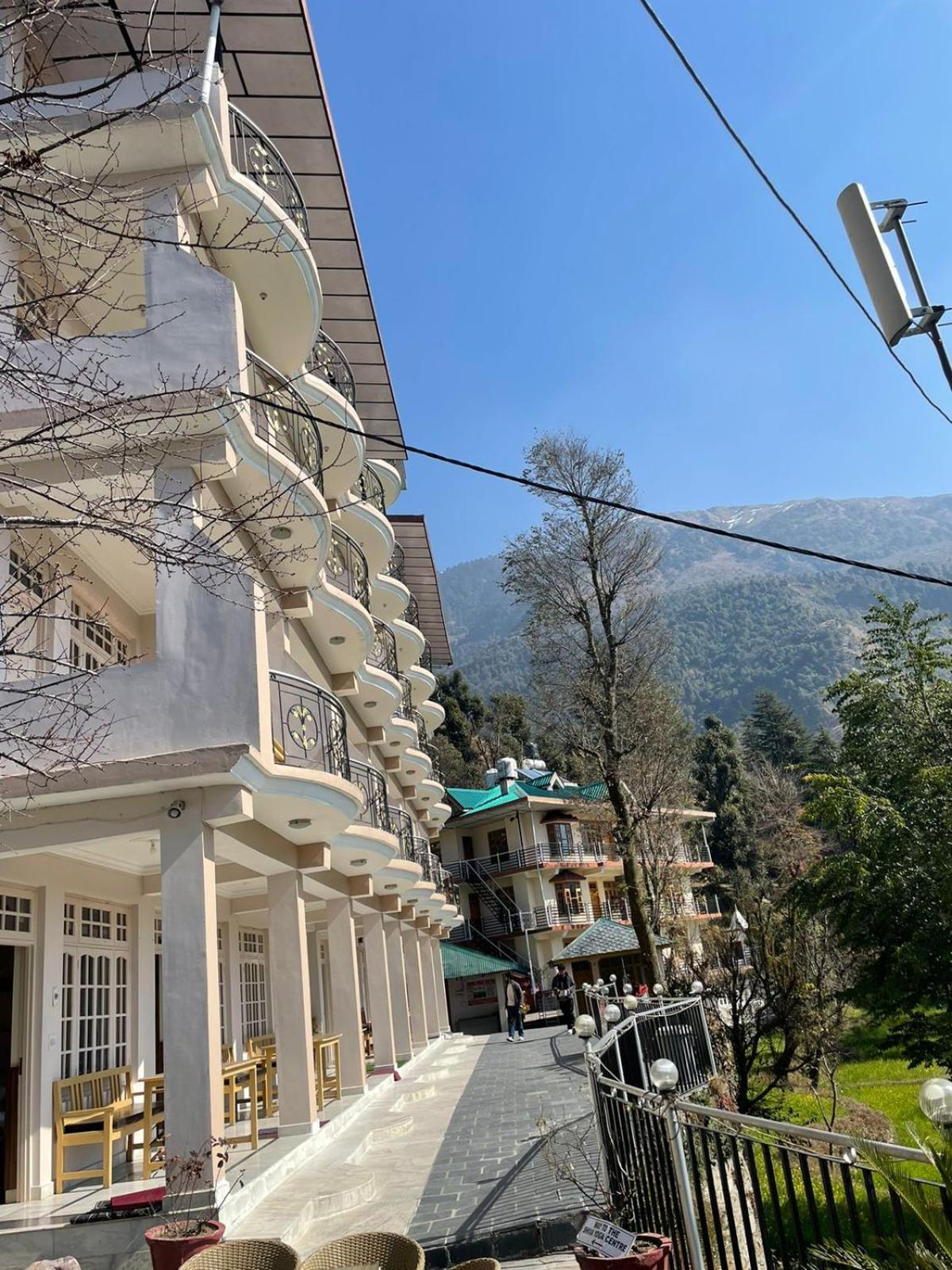 Sky Pie Hotel Dharamshala Extérieur photo