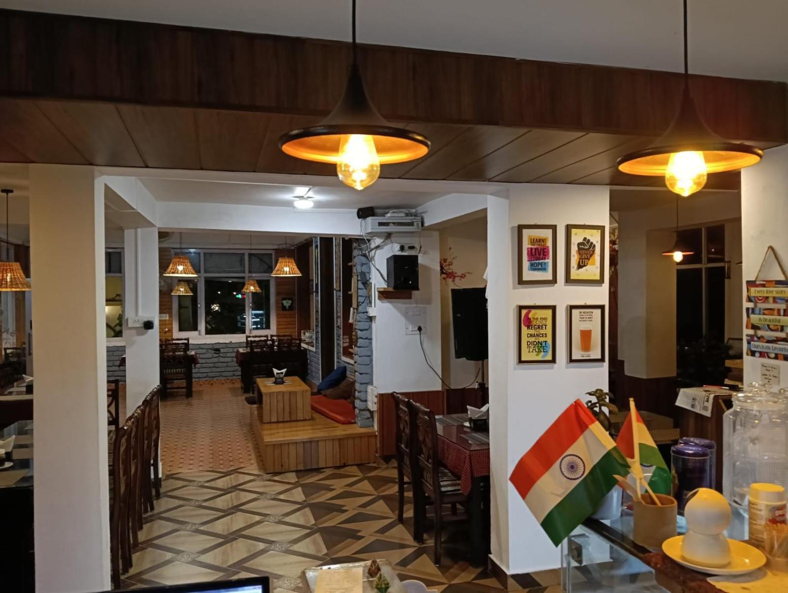 Sky Pie Hotel Dharamshala Extérieur photo