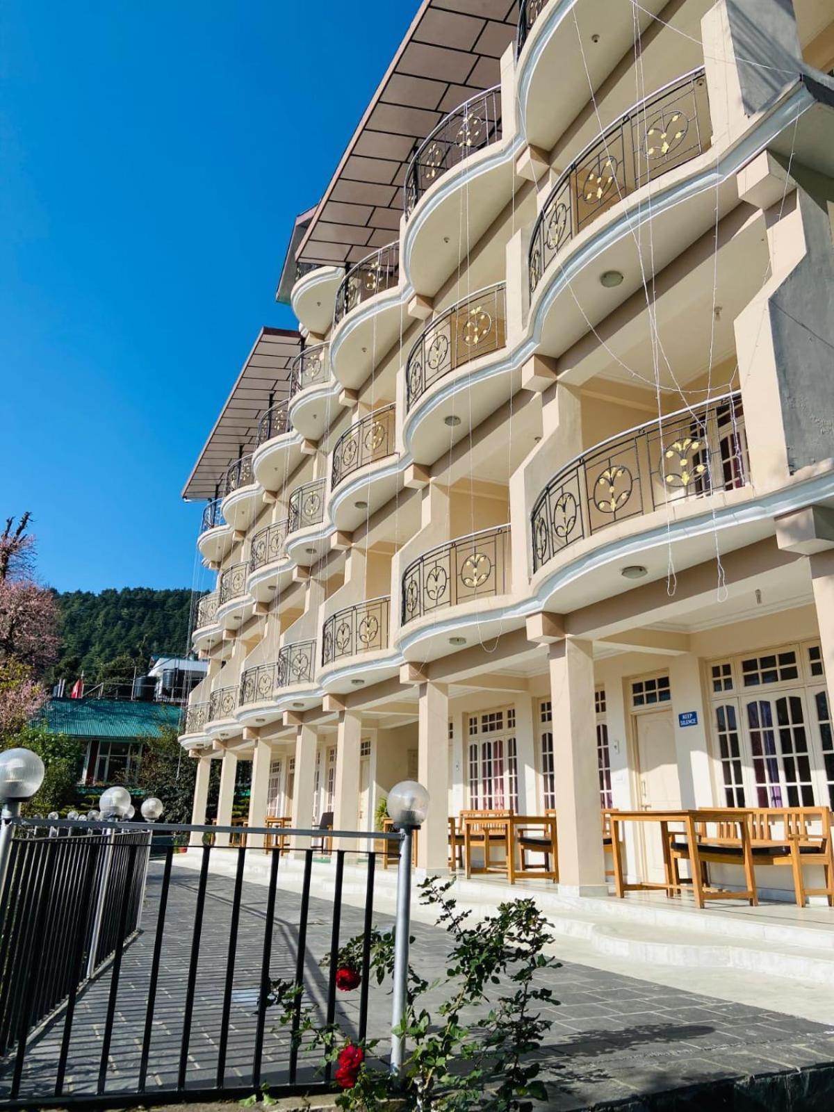 Sky Pie Hotel Dharamshala Extérieur photo